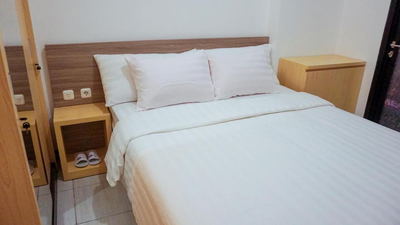 Cordova Suites Semarang Buitenkant foto
