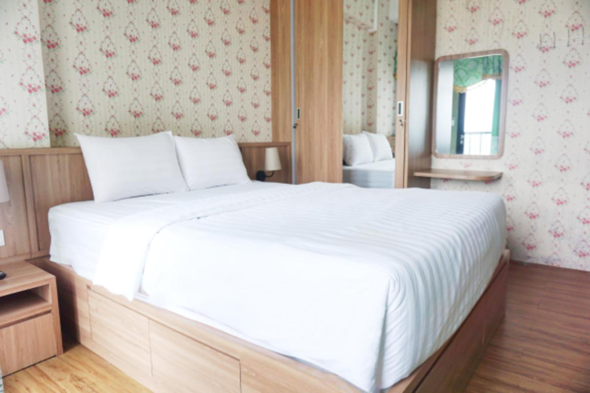 Cordova Suites Semarang Buitenkant foto