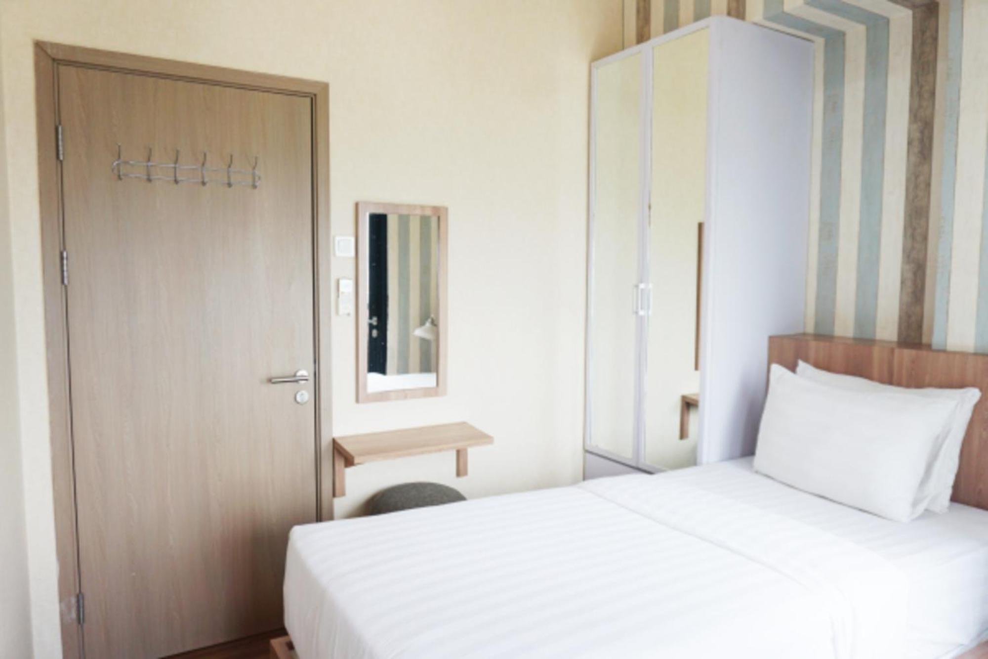 Cordova Suites Semarang Buitenkant foto