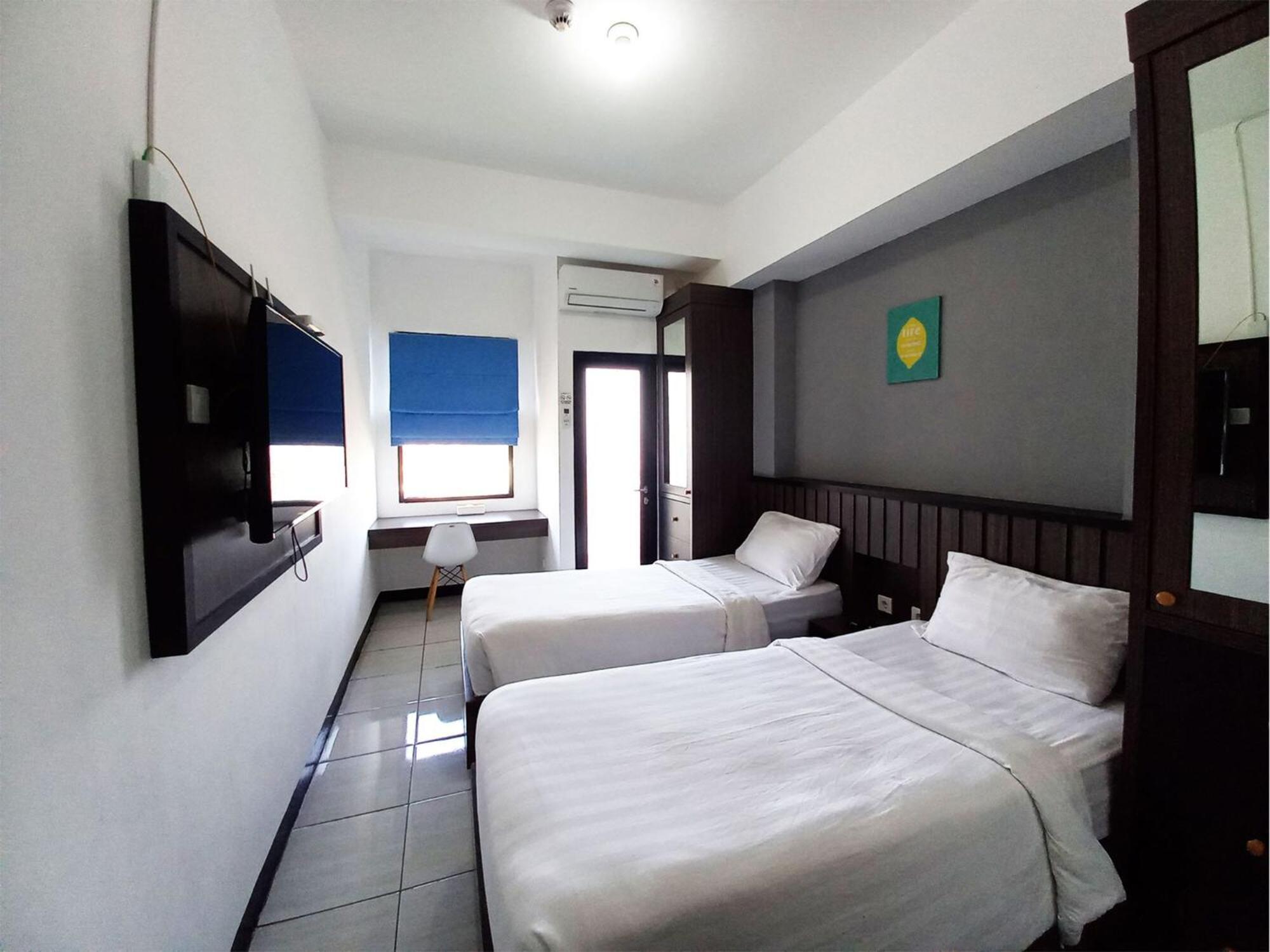 Cordova Suites Semarang Buitenkant foto