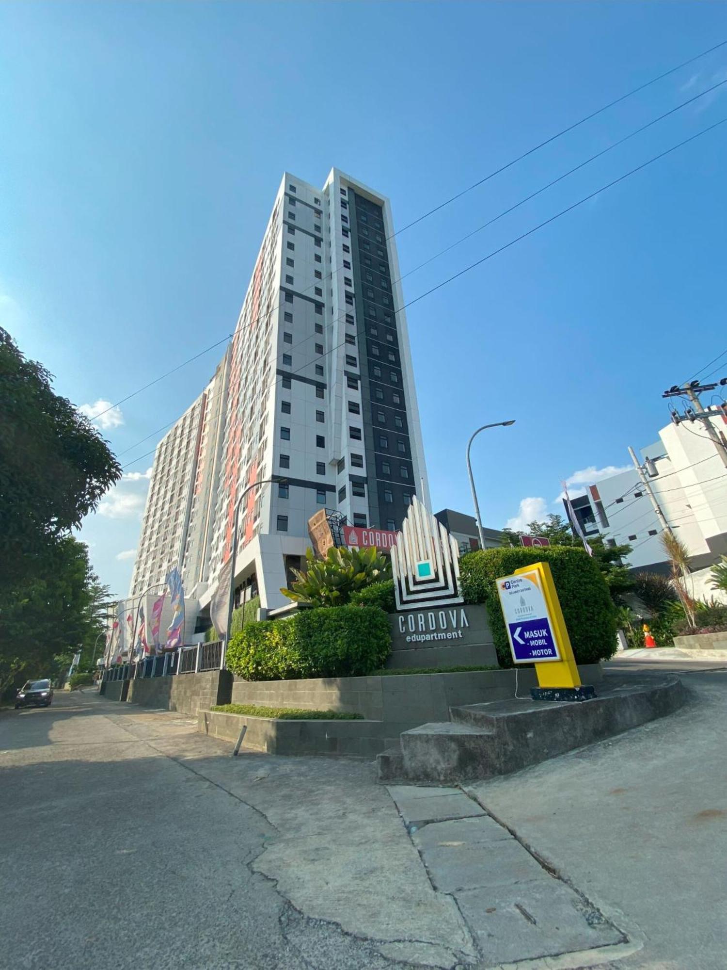 Cordova Suites Semarang Buitenkant foto