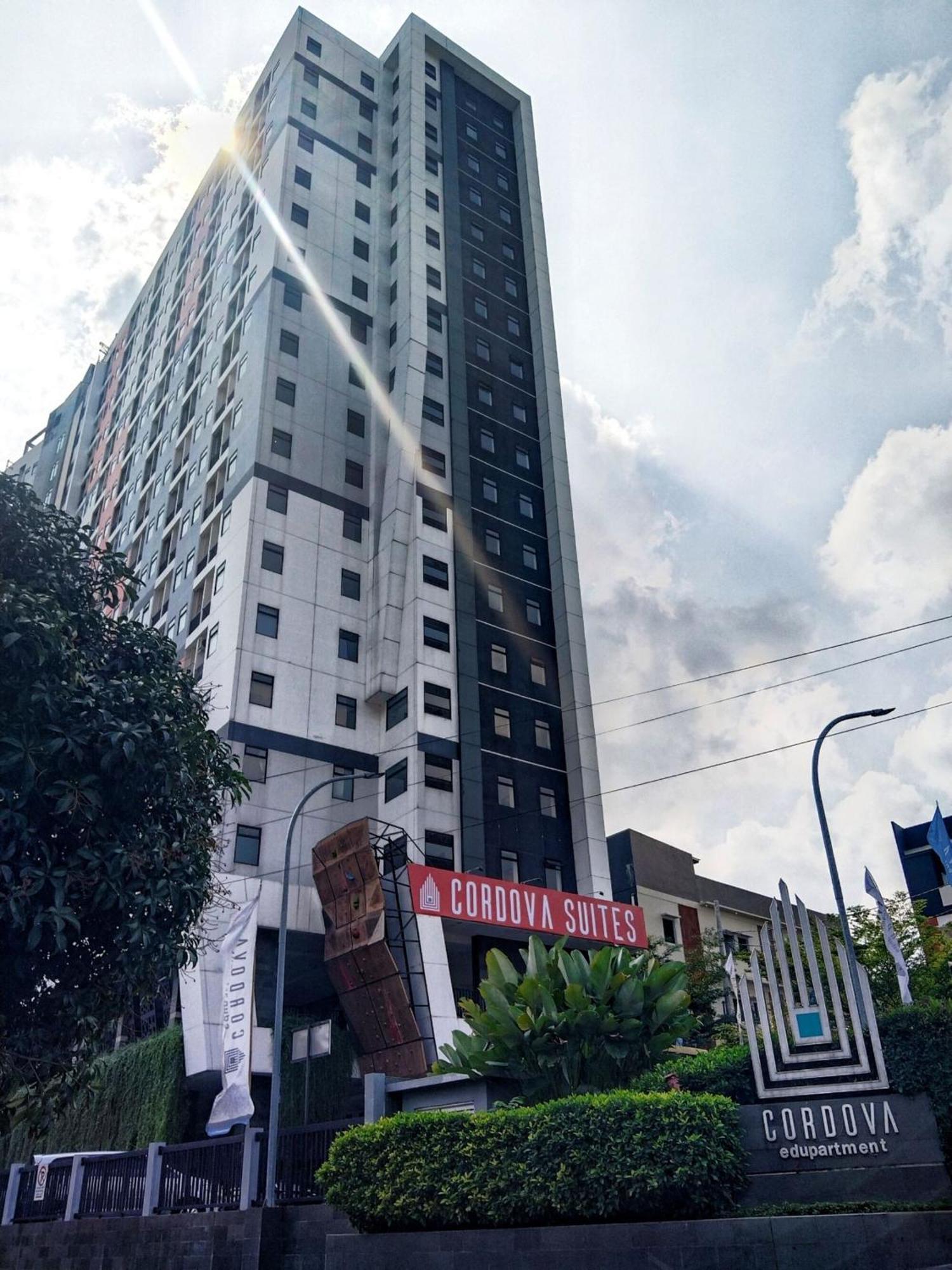 Cordova Suites Semarang Buitenkant foto